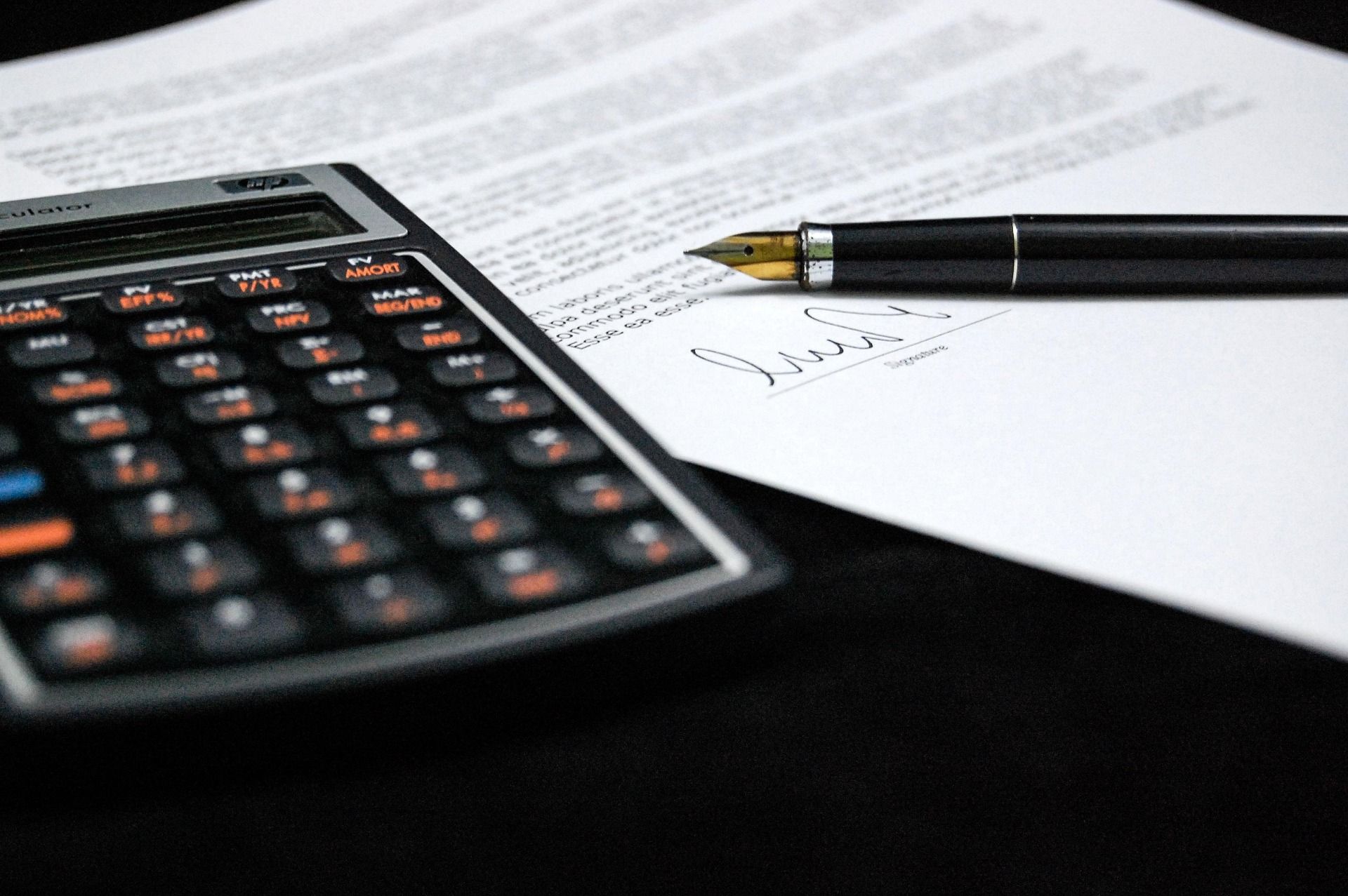 Low Interest Rates and Property Investment: Safe Haven or Hidden Risk?