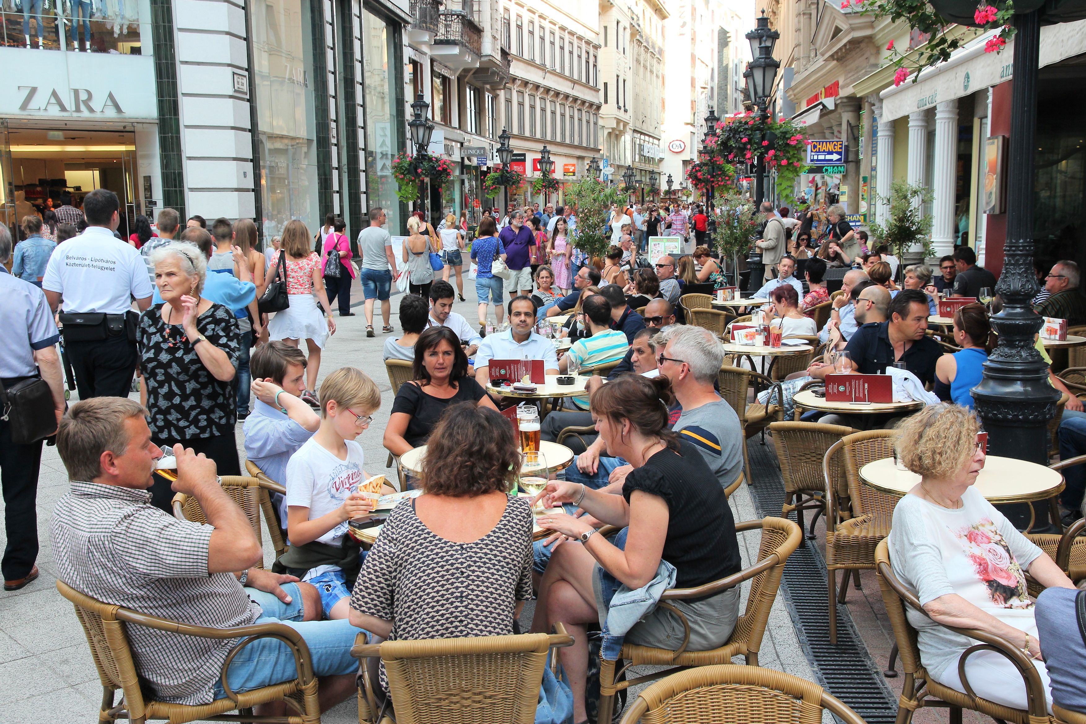 May 2025: Short-Term Rentals and Tourism Season Kick-Off in Hungary