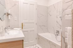 Petőfi Sándor street, 3 bedroom premium apartment