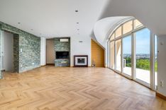 Sarolta street, Panoramic 3 bedroom apartment with terrace