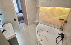 Luxurious Home with Sauna and Spa Bath at Károly boulevard