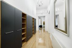Elegant Corner Residence Near Astoria